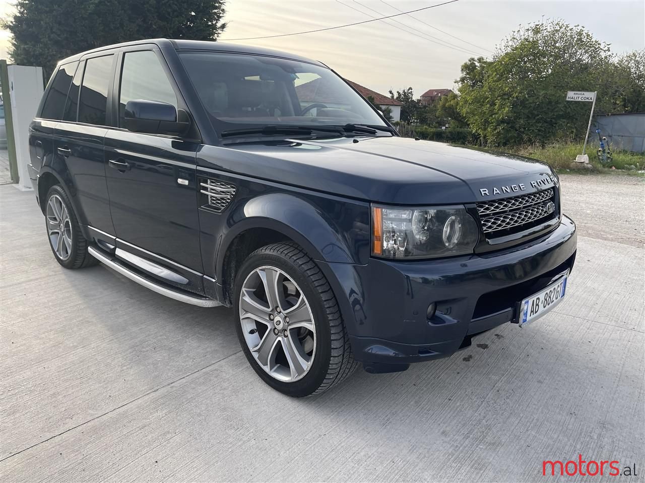 2012' Land Rover Range Rover Sport photo #1