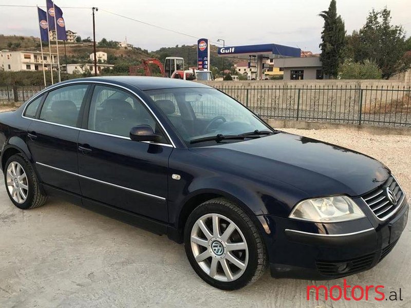 2003' Volkswagen Passat photo #2