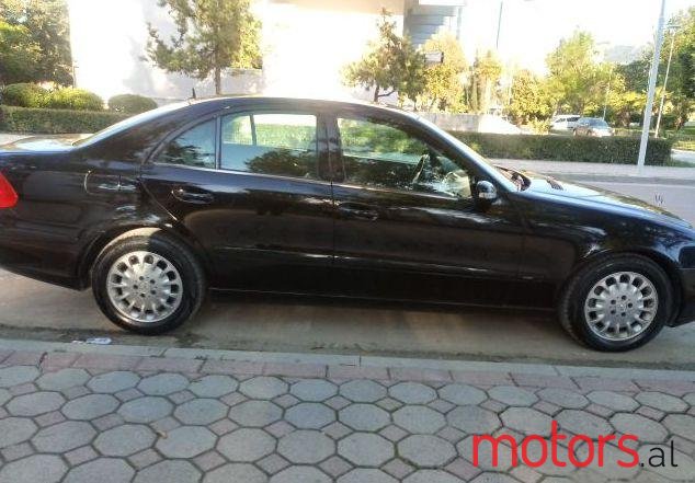 2003' Mercedes-Benz E-Class photo #1