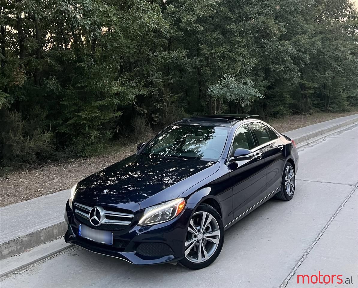 2015' Mercedes-Benz C 300 photo #1