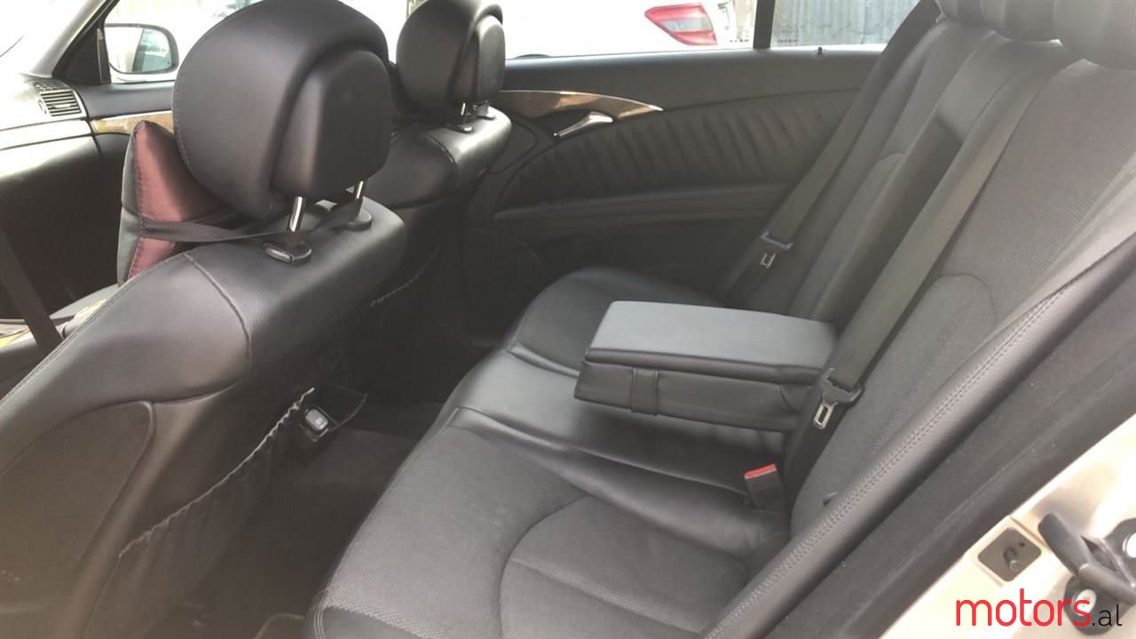 2008' Mercedes-Benz E 280 photo #2