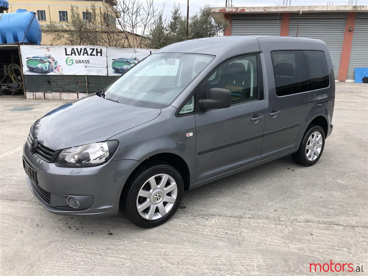 2013' Volkswagen Caddy photo #1