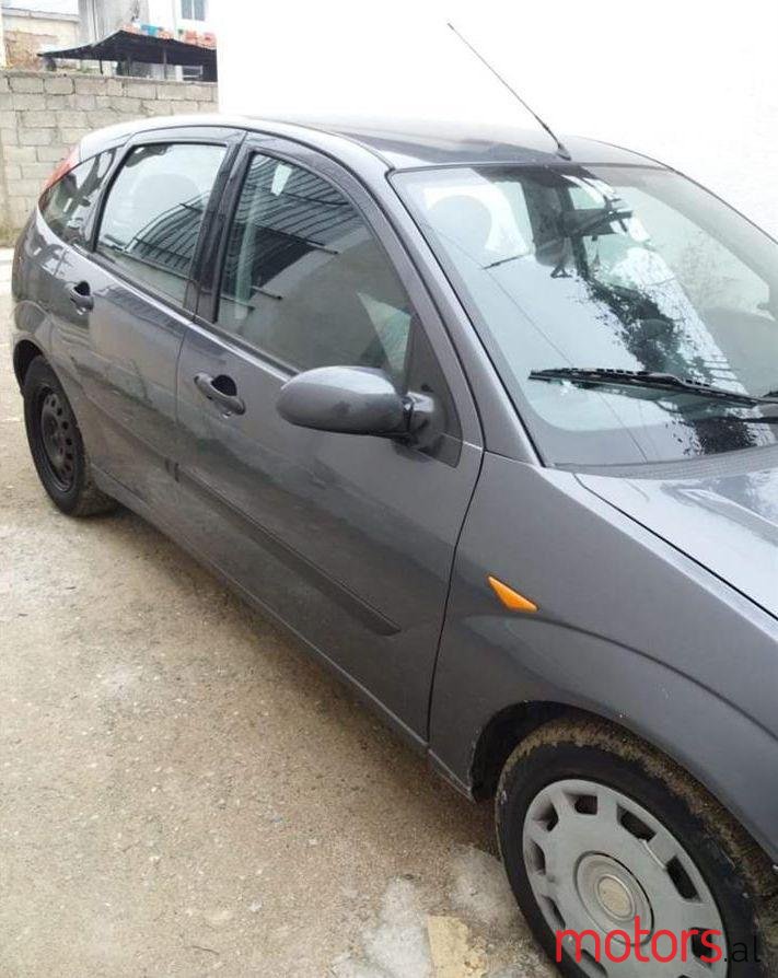 2003' Ford Focus photo #1