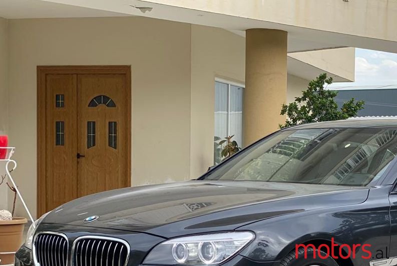 2014' BMW 740 photo #1