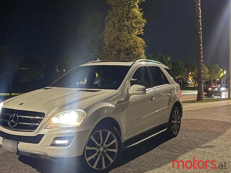 2011' Mercedes-Benz ML 350 photo #1