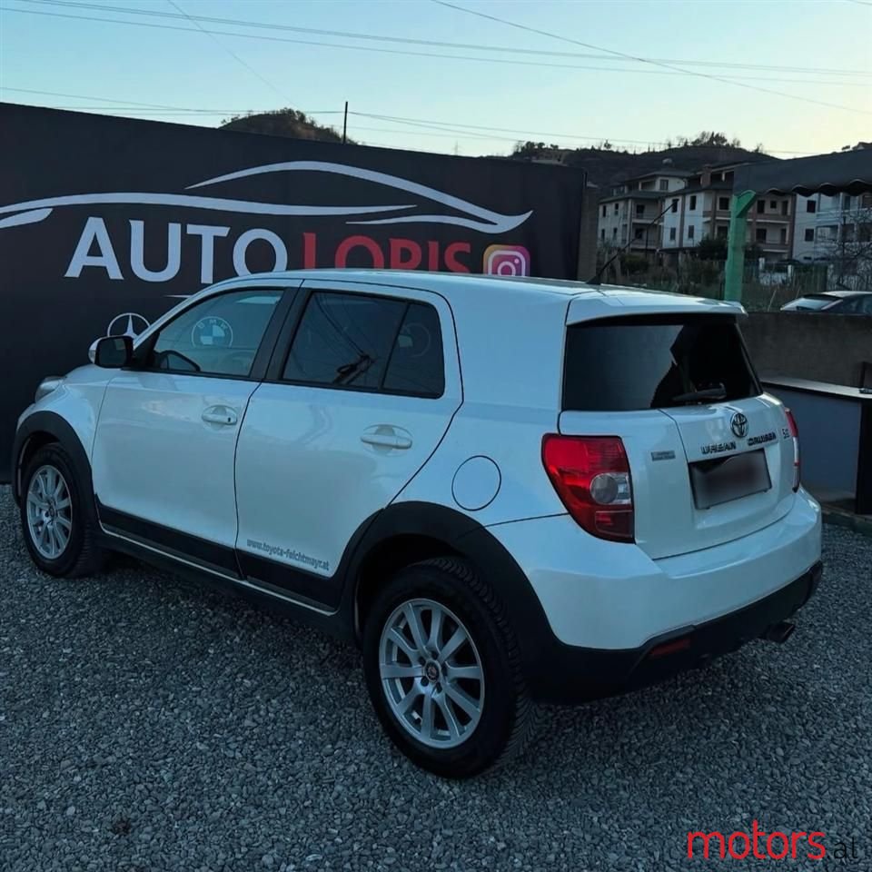 2011' Toyota Urban Cruiser photo #5