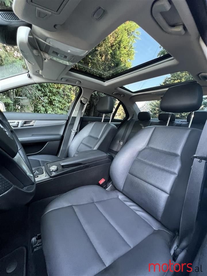 2012' Mercedes-Benz C 220 photo #3