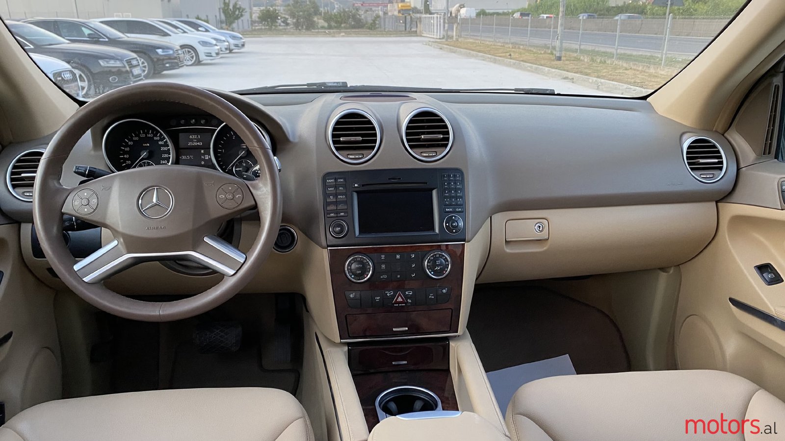 2010' Mercedes-Benz ML 350 photo #6