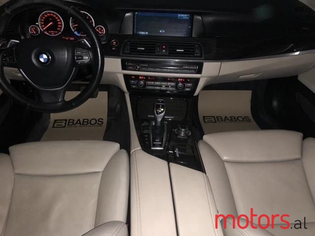 2013' BMW 535 photo #5