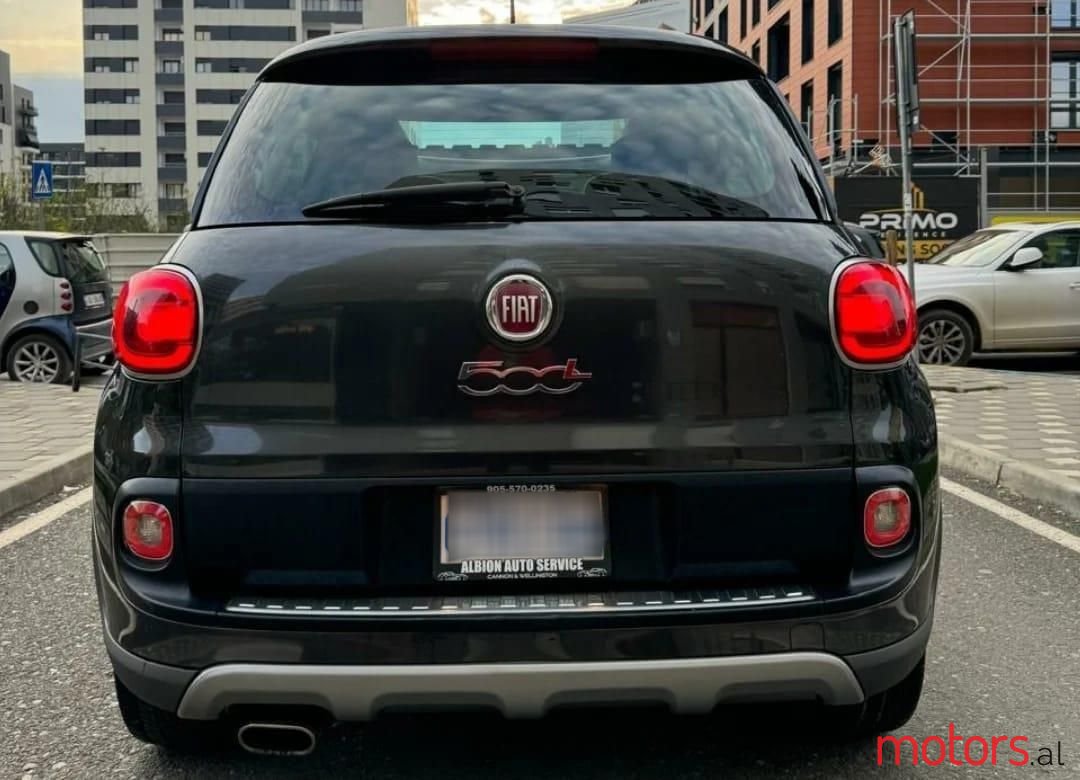 2015' Fiat 500L photo #6