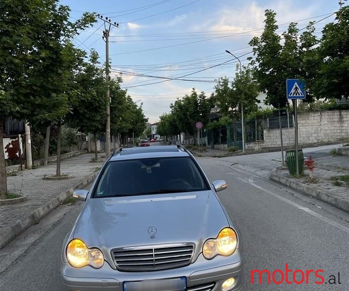 2005' Mercedes-Benz C 230 photo #6