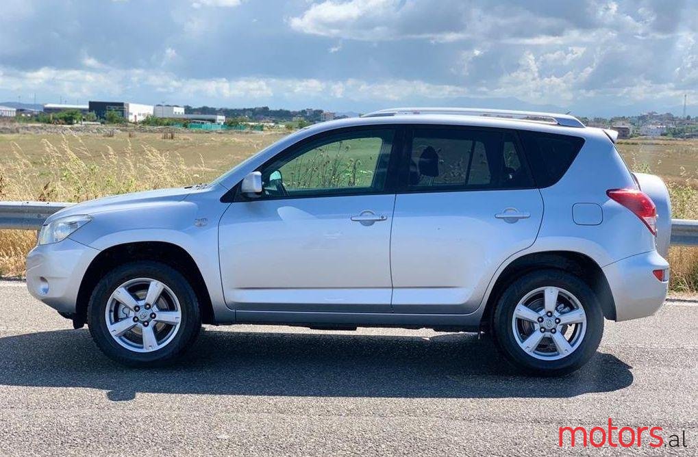 2006' Toyota RAV4 photo #1