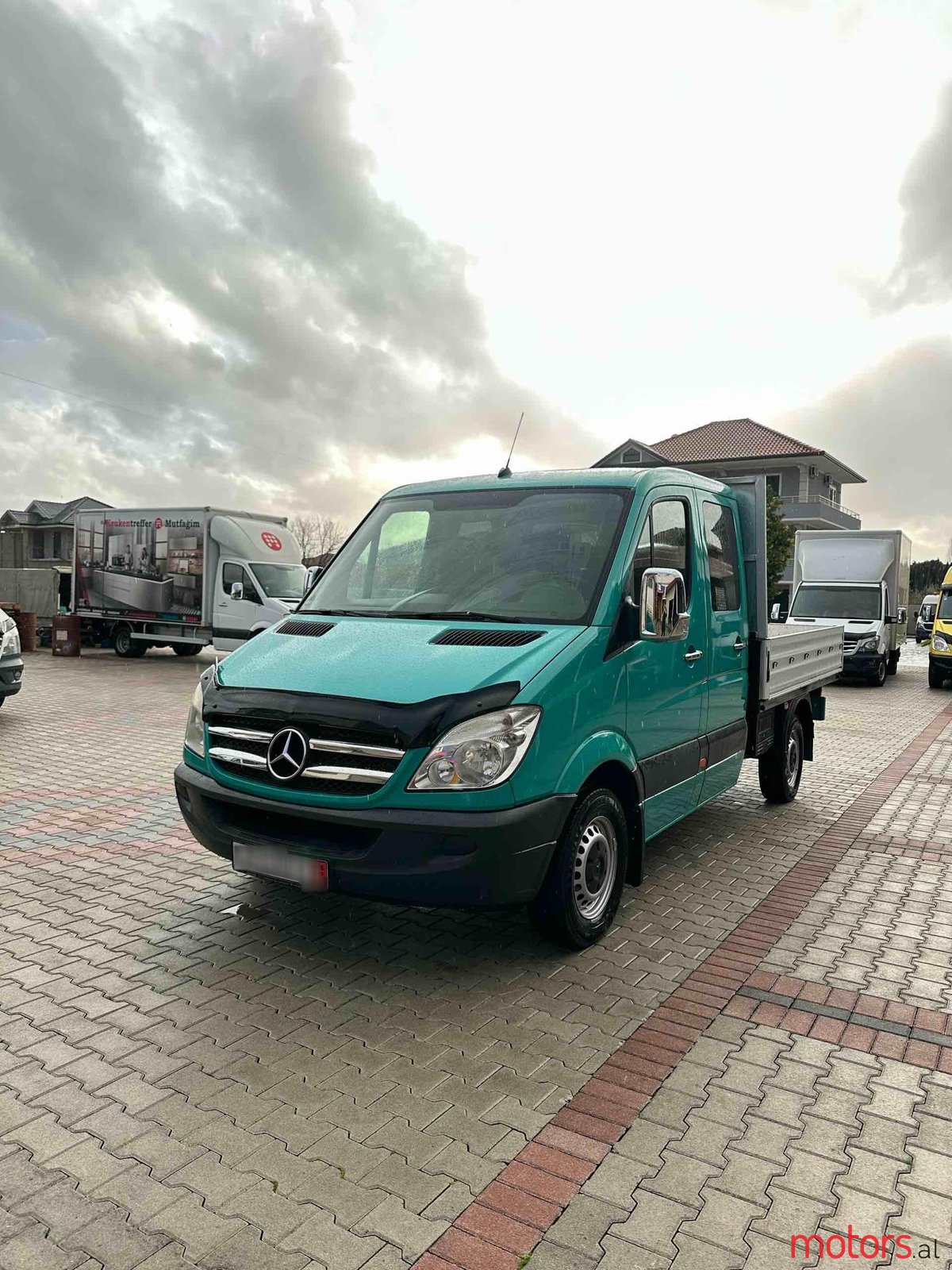2011' Mercedes-Benz Sprinter photo #1