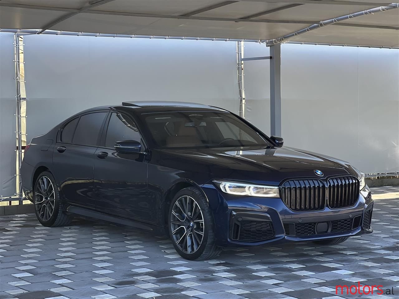 2020' BMW 750 photo #1