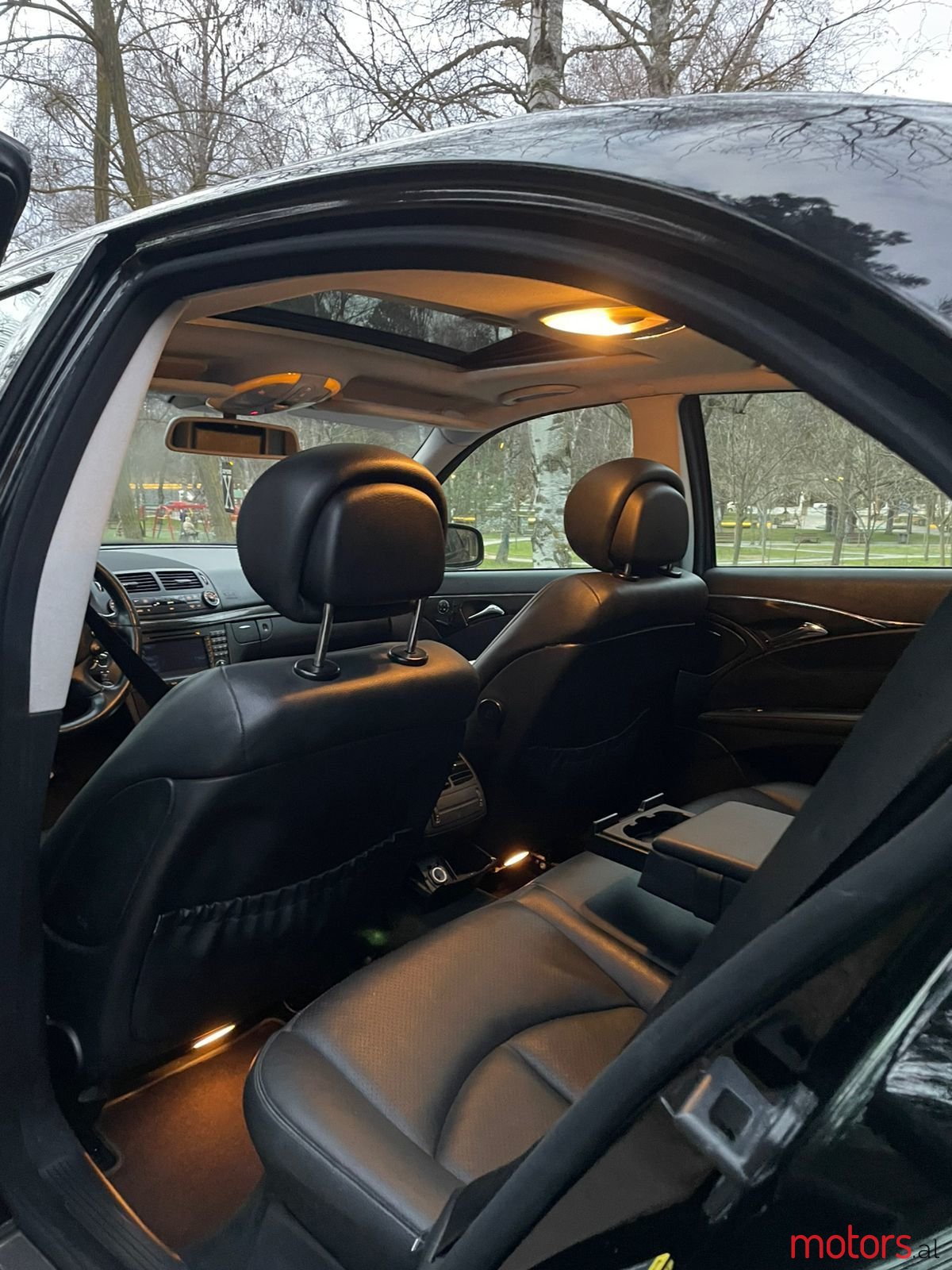 2007' Mercedes-Benz 320 photo #4