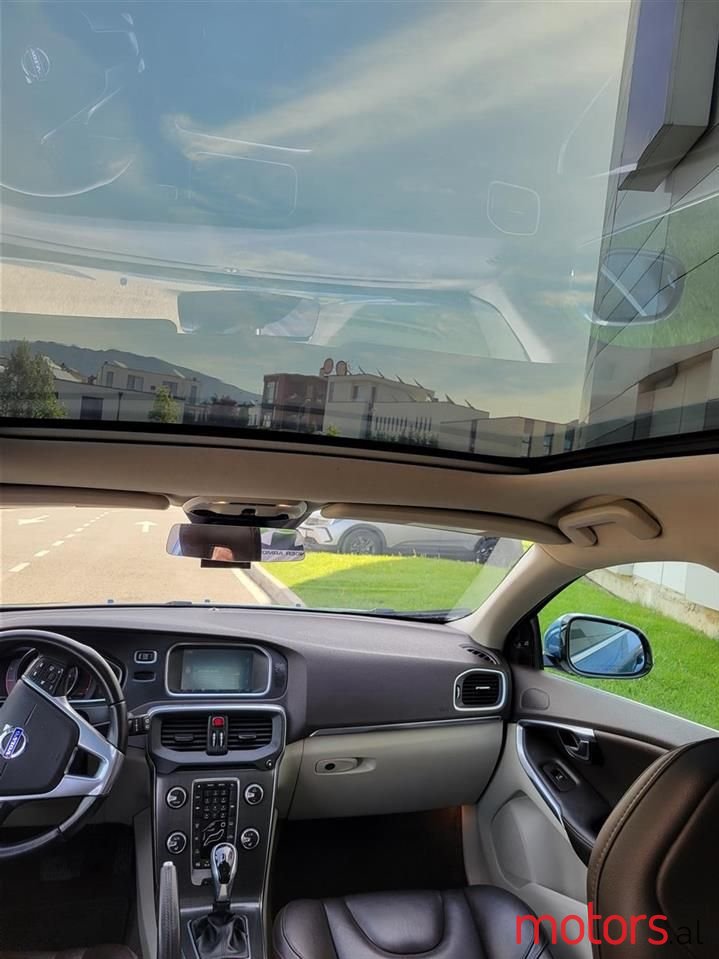 2015' Volvo V40 photo #6