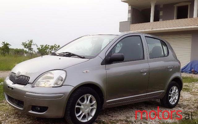 2003' Toyota Yaris photo #2