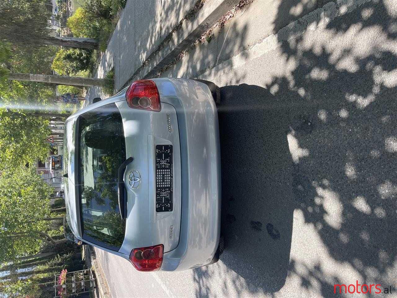 2008' Toyota Auris photo #3