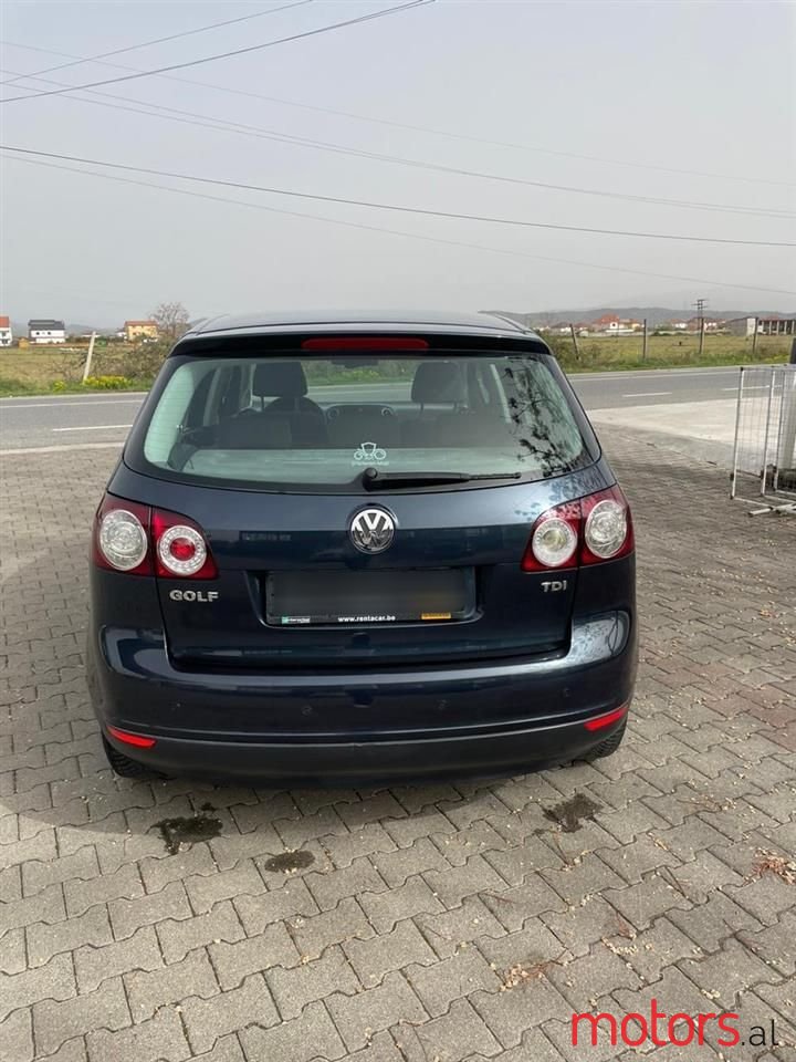 2005' Volkswagen Golf photo #5