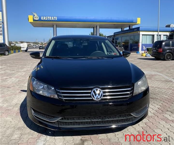 2012' Volkswagen Passat photo #3