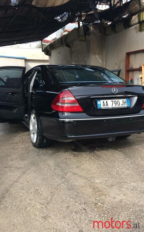 2006' Mercedes-Benz E 400 photo #1