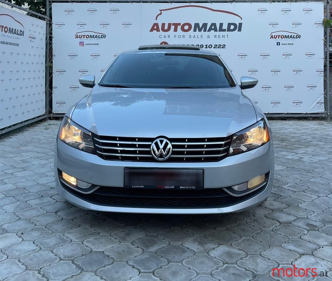2013' Volkswagen Passat photo #3