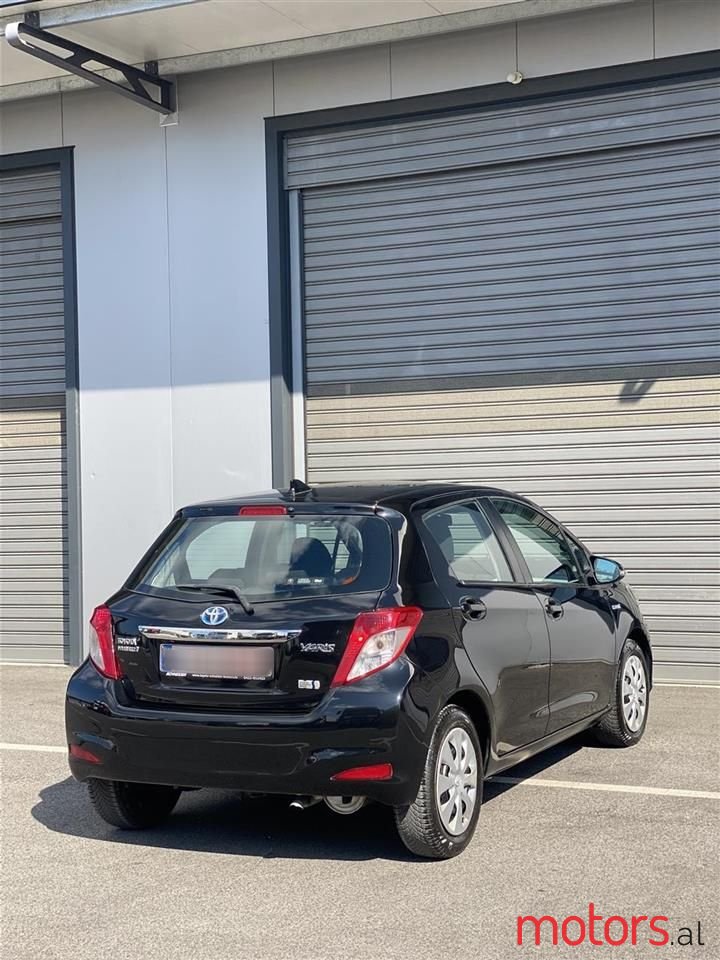 2013' Toyota Yaris photo #5