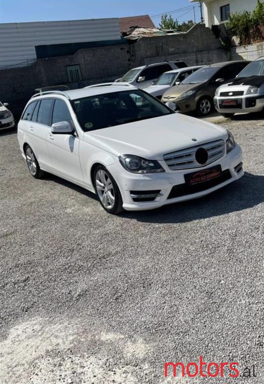 2008' Mercedes-Benz C 220 photo #2