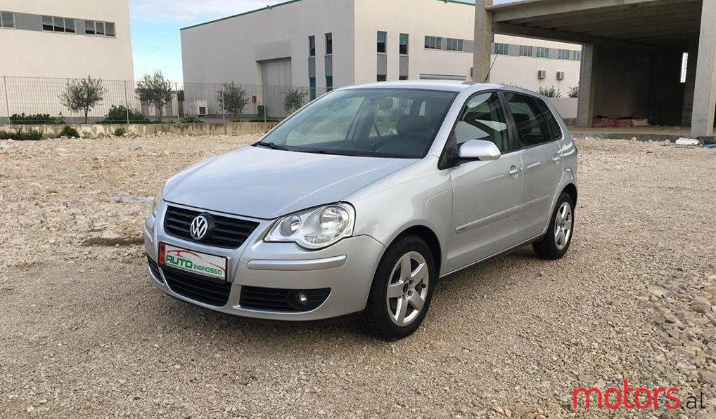 2005' Volkswagen Polo photo #1