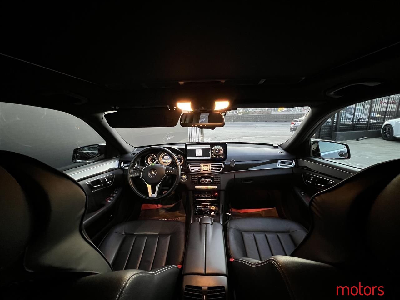 2013' Mercedes-Benz E 220 photo #3