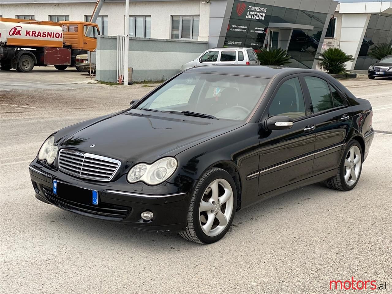 2004' Mercedes-Benz C 220 photo #1