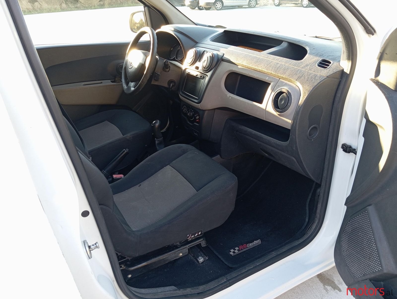 2014' Dacia Dokker photo #2