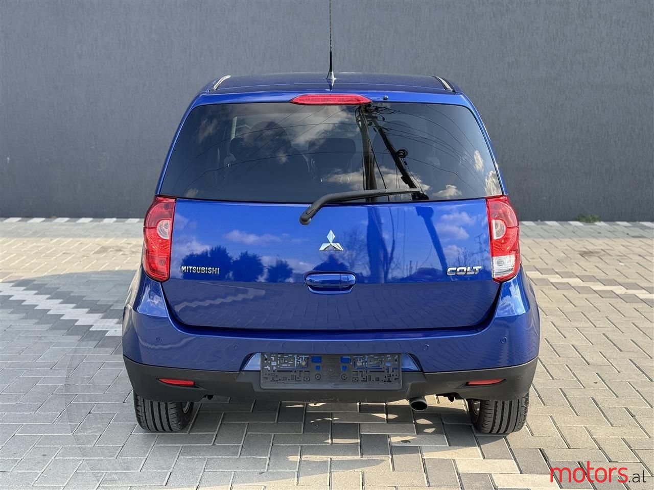 2013' Mitsubishi Colt photo #5