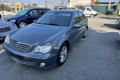 2006' Mercedes-Benz C 220