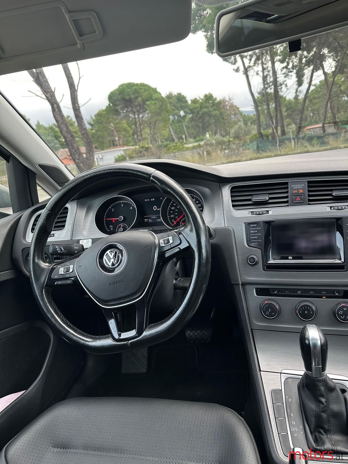 2015' Volkswagen Golf photo #3