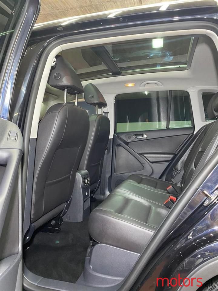 2013' Volkswagen Tiguan photo #6