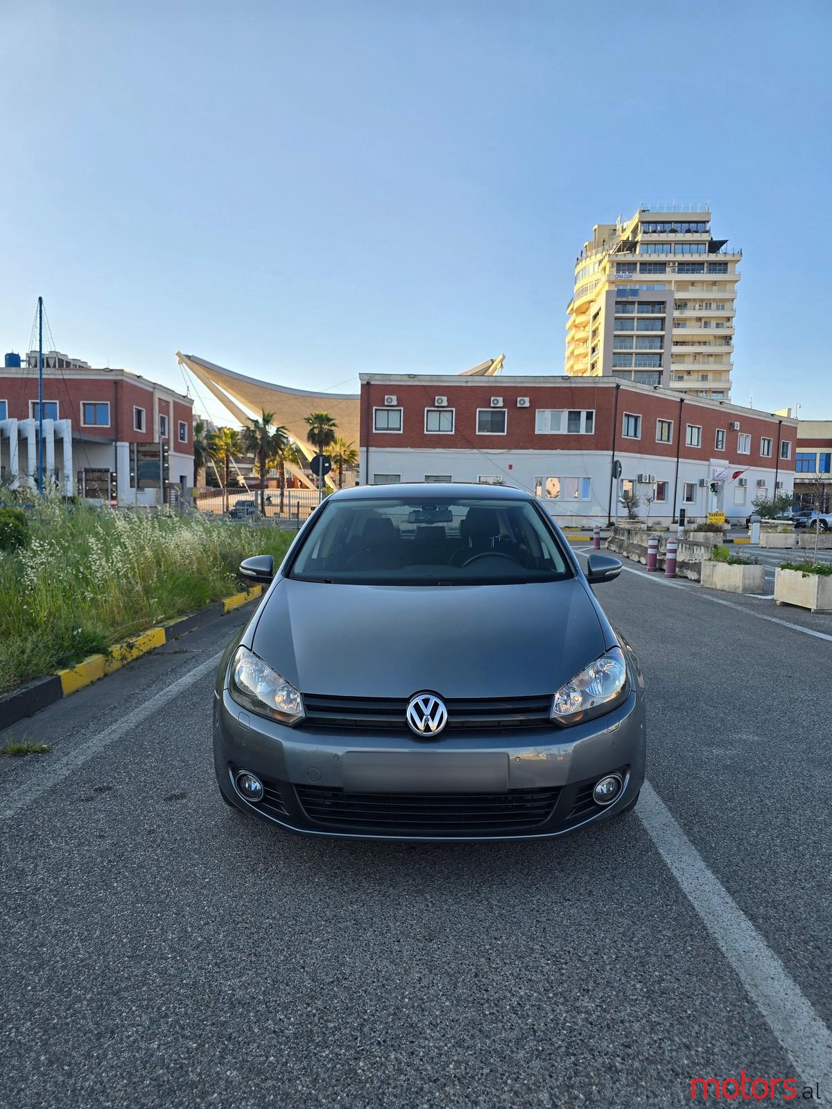 2011' Volkswagen Golf photo #3
