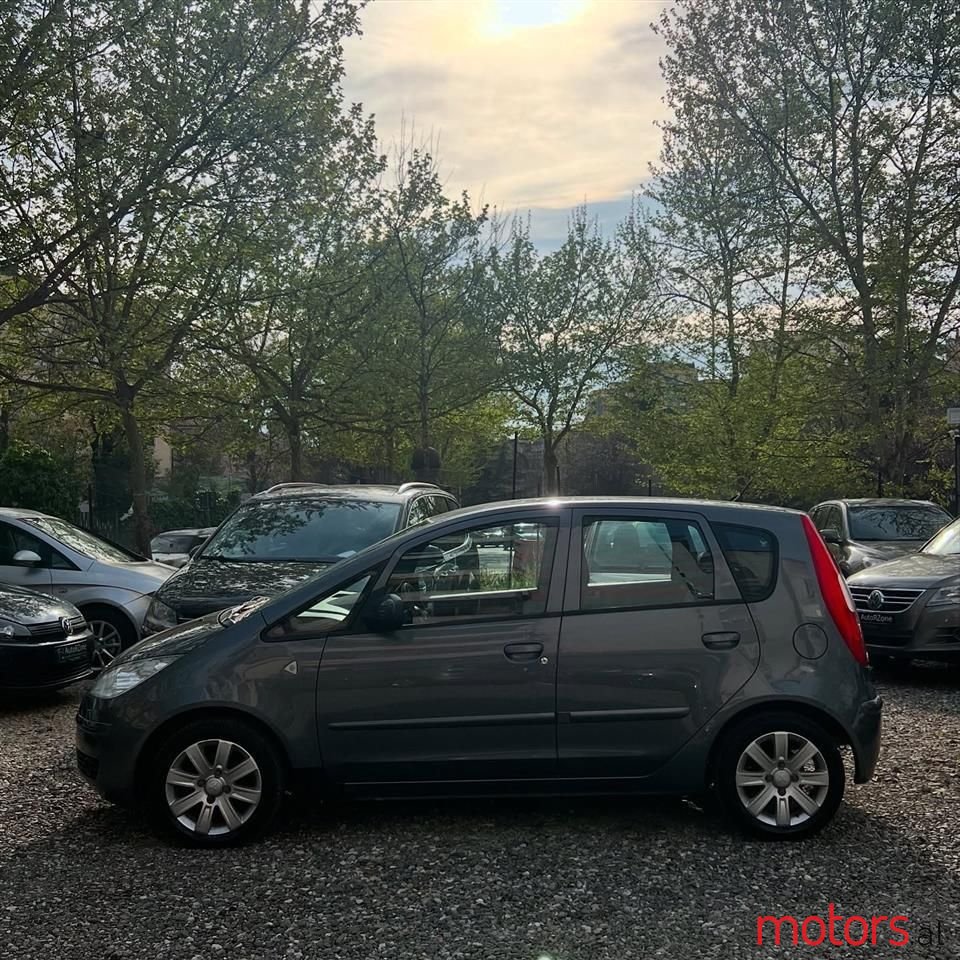 2006' Mitsubishi Colt photo #4