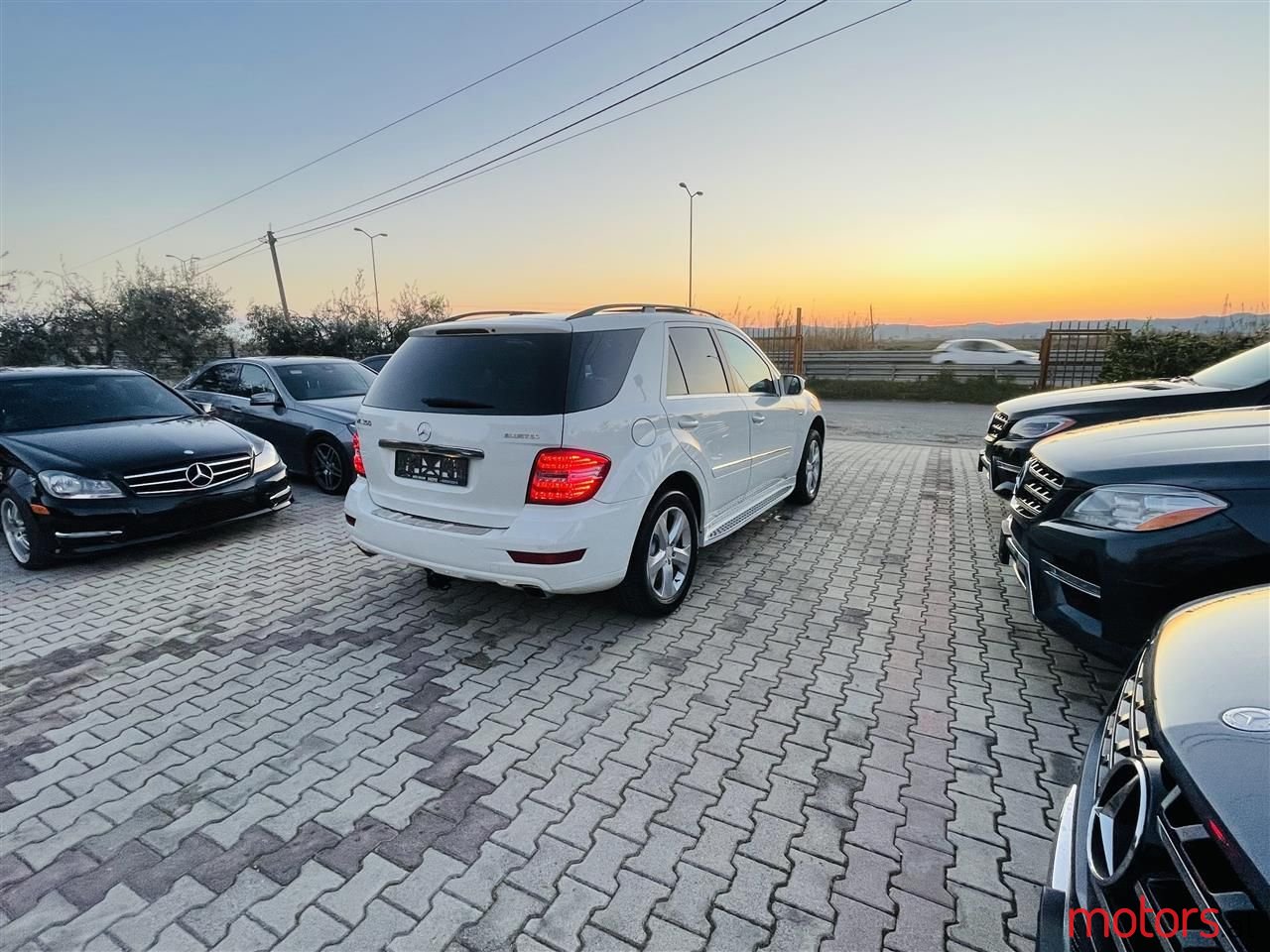 2010' Mercedes-Benz ML 350 photo #2