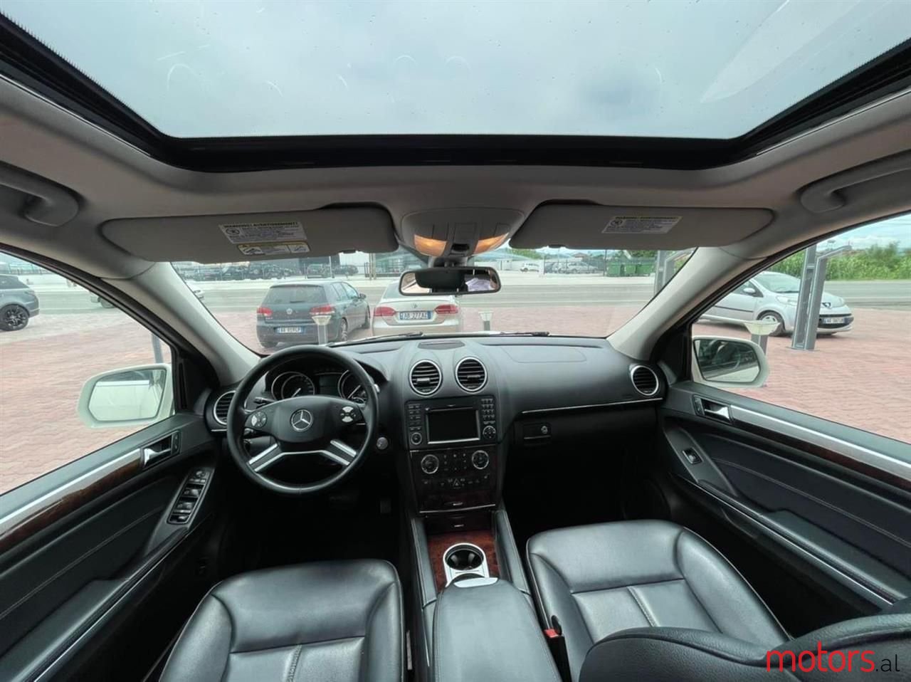 2011' Mercedes-Benz GL 350 photo #6