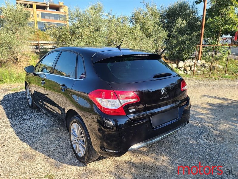 2014' Citroen C4 photo #2