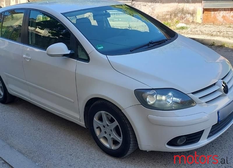 2006' Volkswagen Golf photo #2