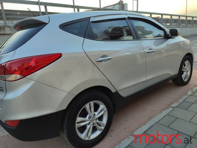 2011' Hyundai Tucson photo #5