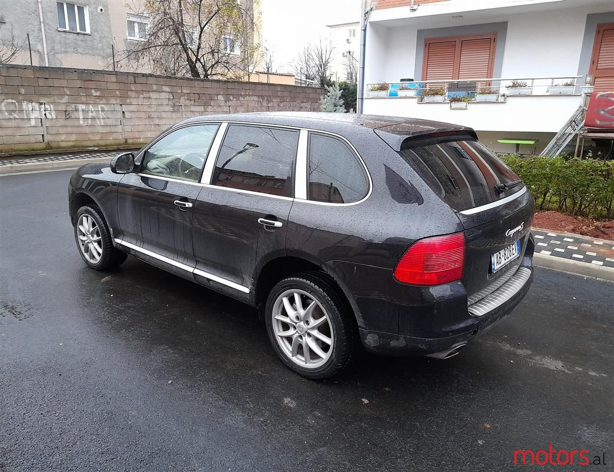 2005' Porsche Cayenne photo #1