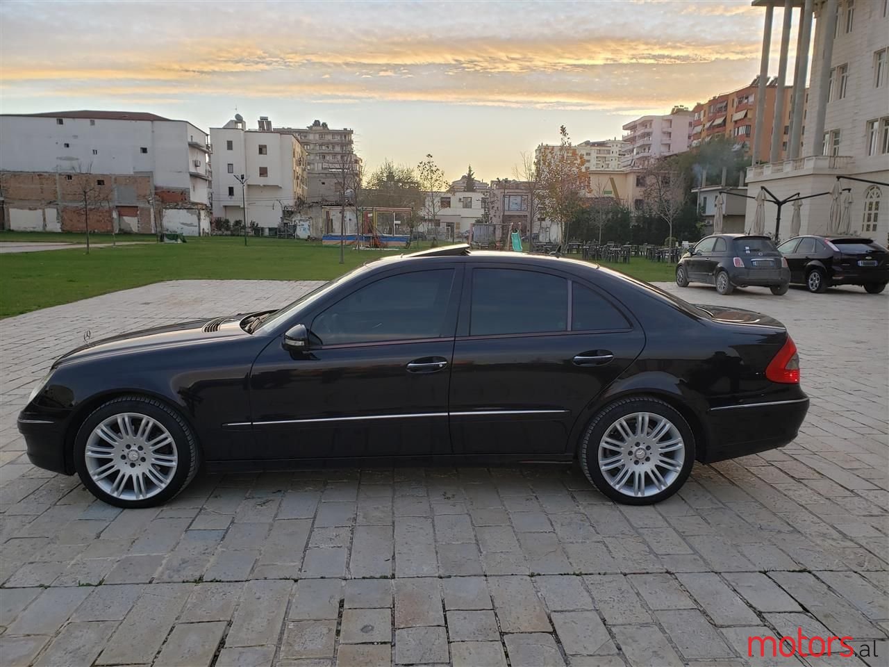 2007' Mercedes-Benz E 320 photo #2