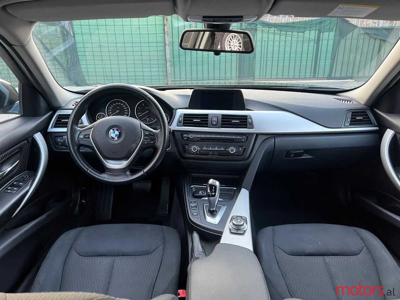 2012' BMW 320 photo #3