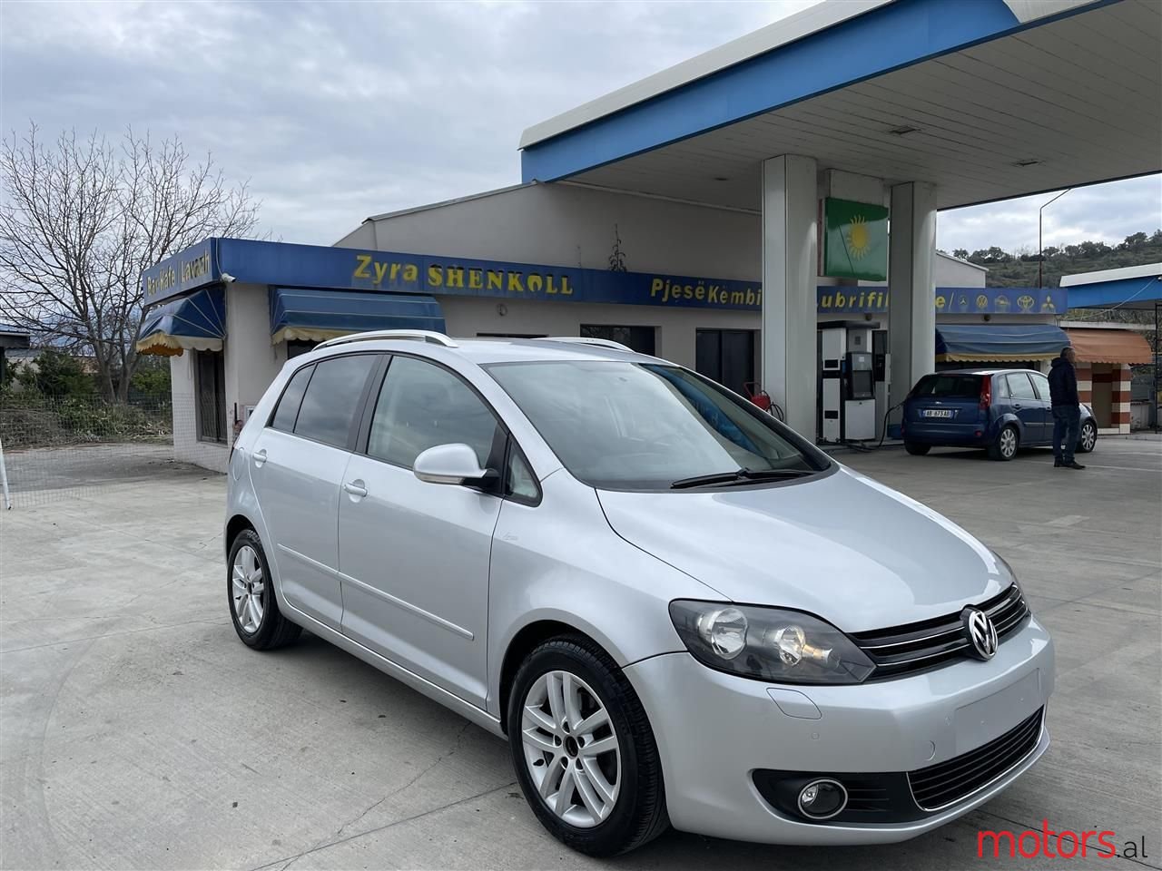 2009' Volkswagen Golf Plus photo #5