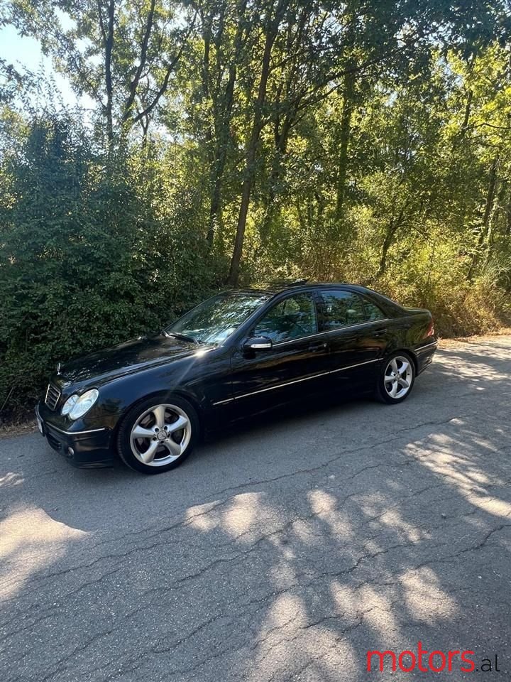 2005' Mercedes-Benz C 320 photo #2