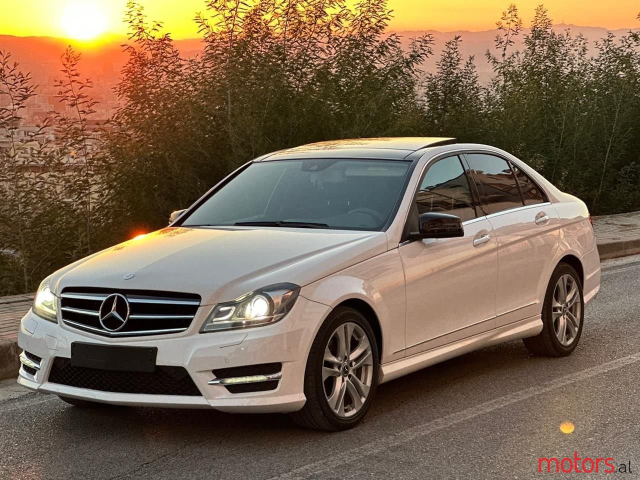 2013' Mercedes-Benz C 220 photo #3