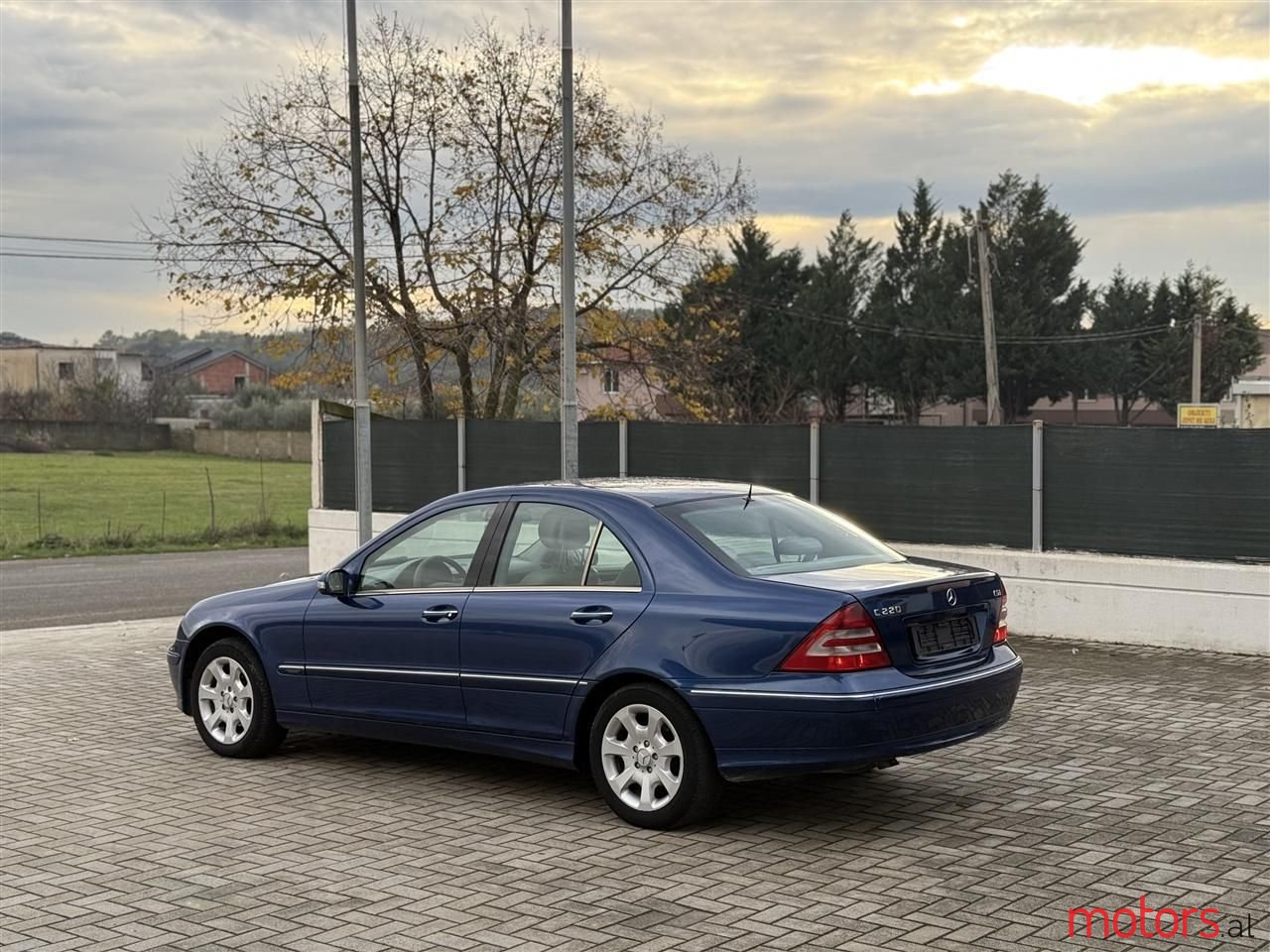 2005' Mercedes-Benz C 220 photo #2